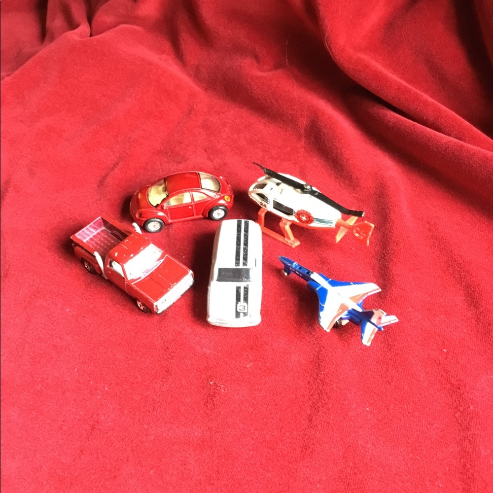 Lot #1 of Matchbox Toys. Pre-Owned. Metal.